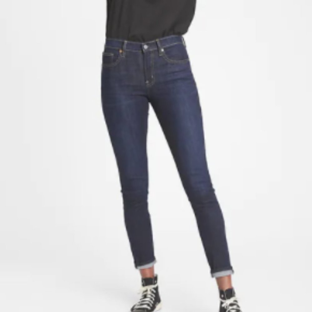 GAP True Skinny dark blue jeans 25" Short